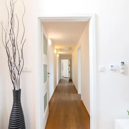 Appartement Central Bright Spacious Penthouse #103